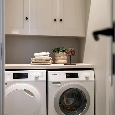 Apartment Elegant In Oslos Beautiful Street